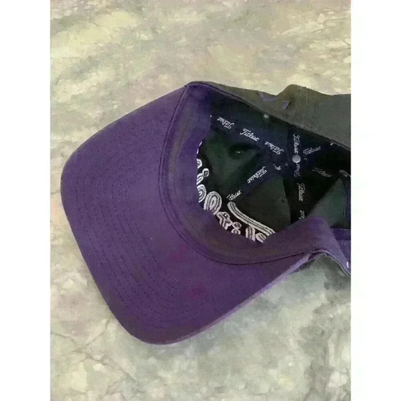 Titleist ProV1 FJ FootJoy Golf Pro Grey Hat Strapback Patch Adjustable Cap - Picture 5 of 6